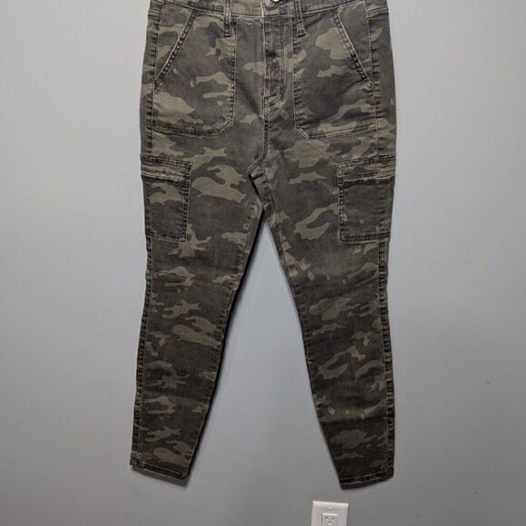 MUDD FLX Stretch HIg Rise Utility Jegging Camo Size 9 - Picture 2 of 6
